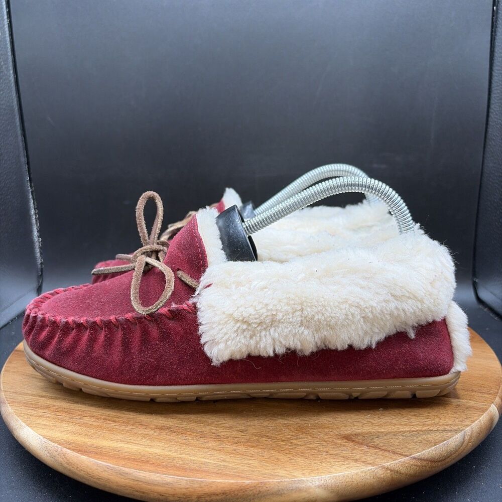 LL Bean Wicked Good Womens Size 7 Slippers Red Shearling Lined Moccasin Shoes